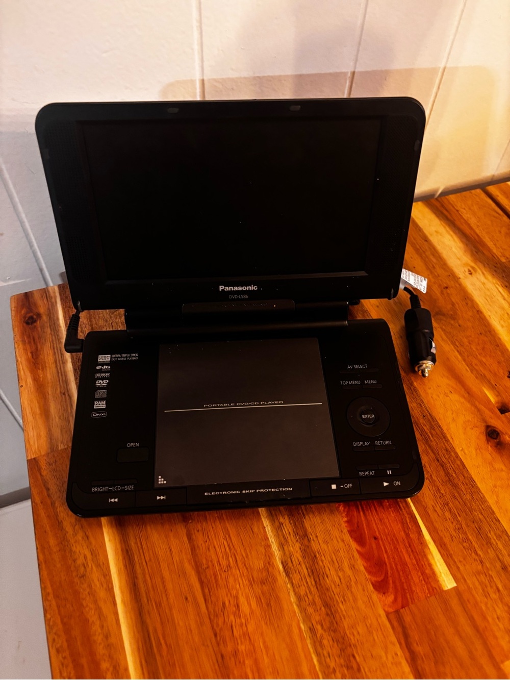 Panasonic Black Portable DVD Player with Swivel Screen